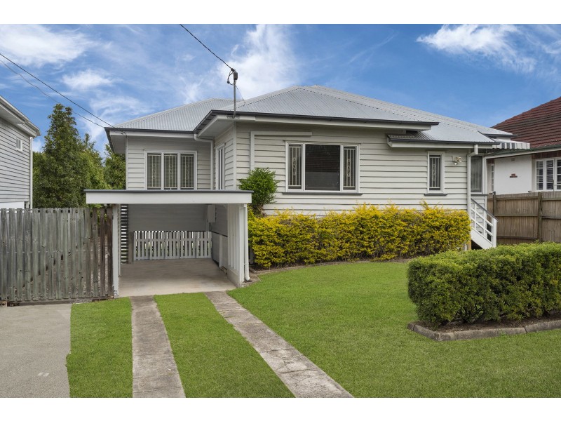 31 Bega Street, Grange QLD 4051