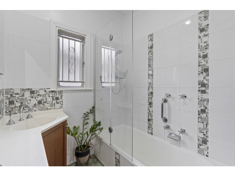 31 Bega Street, Grange QLD 4051