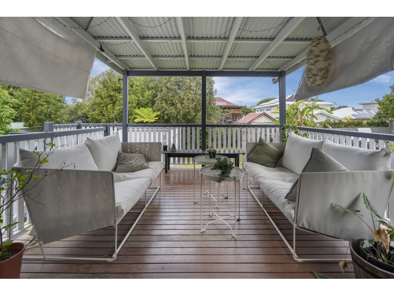 31 Bega Street, Grange QLD 4051