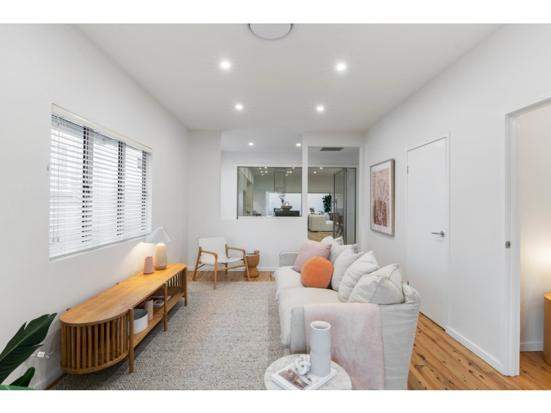 74 Overend Street, Norman Park QLD 4170