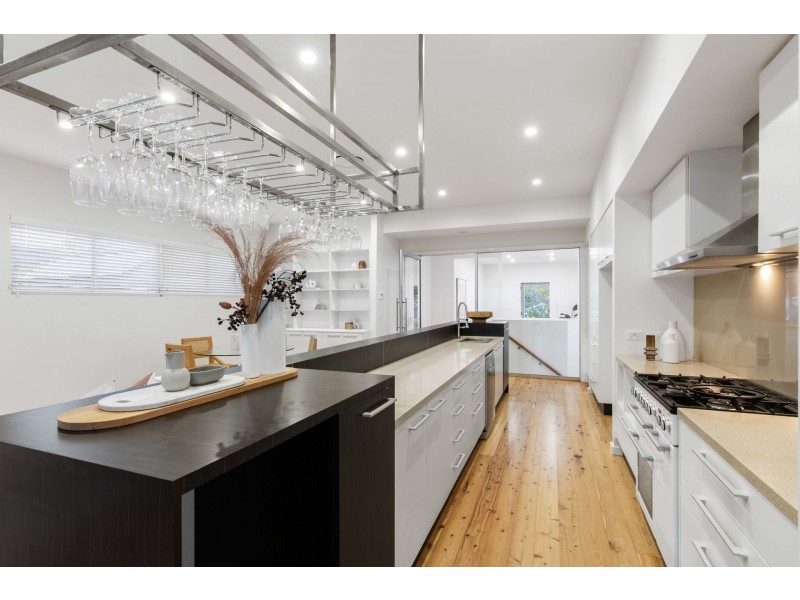 74 Overend Street, Norman Park QLD 4170