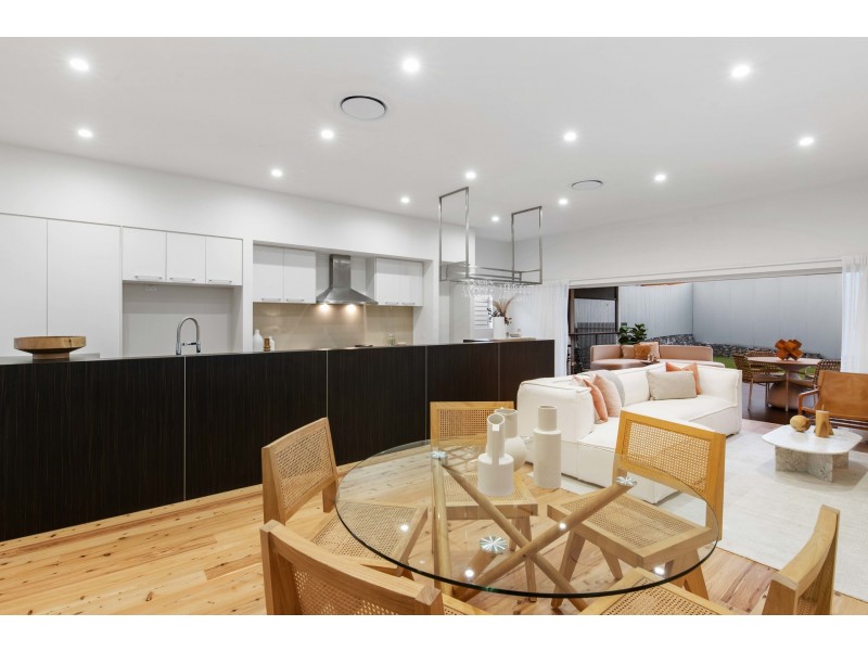 74 Overend Street, Norman Park QLD 4170