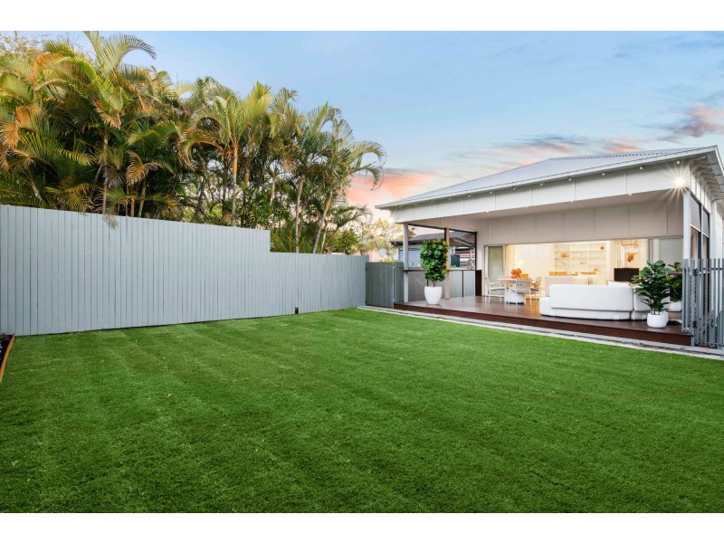 74 Overend Street, Norman Park QLD 4170