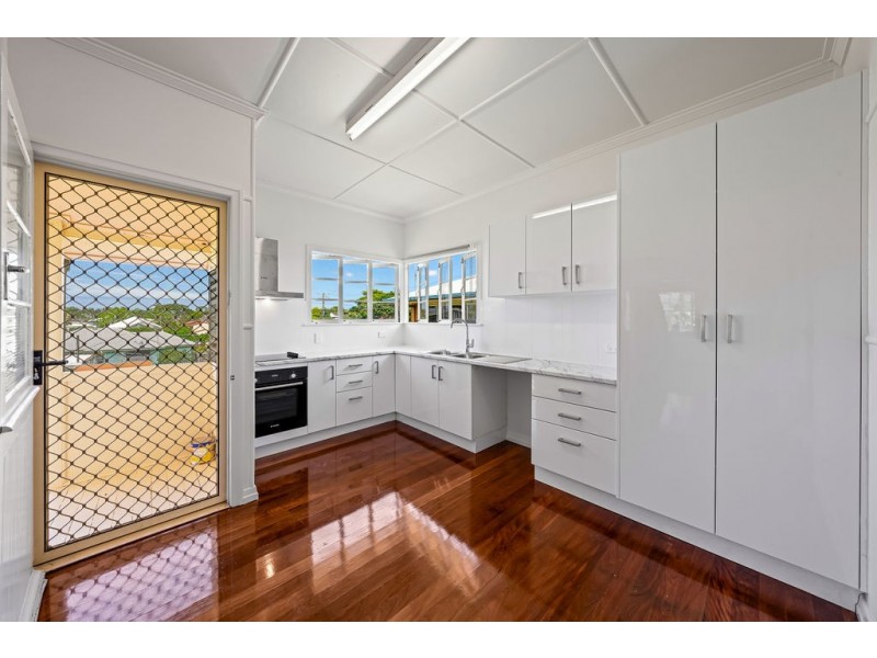 64 Delsie Street, Cannon Hill QLD 4170