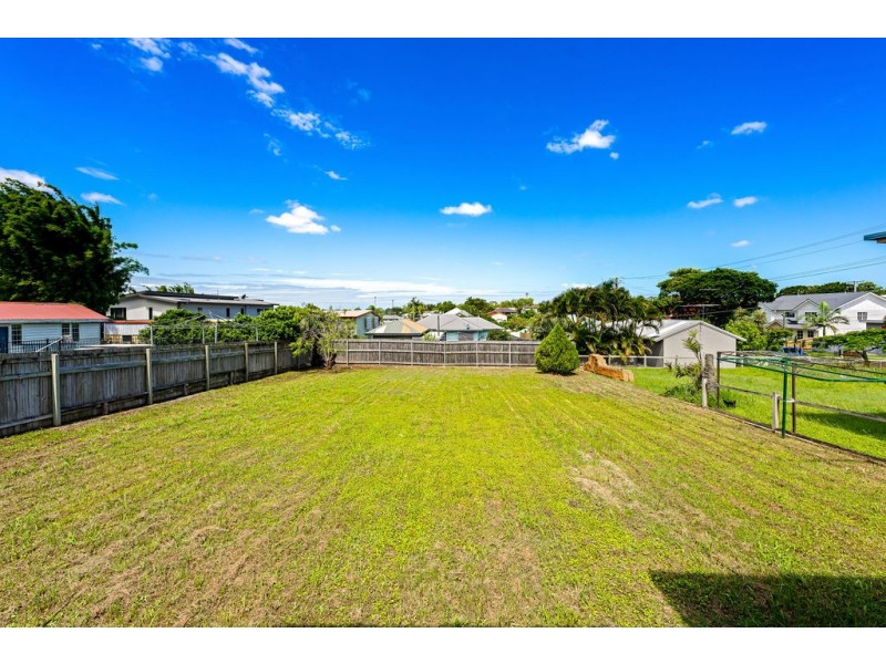 64 Delsie Street, Cannon Hill QLD 4170