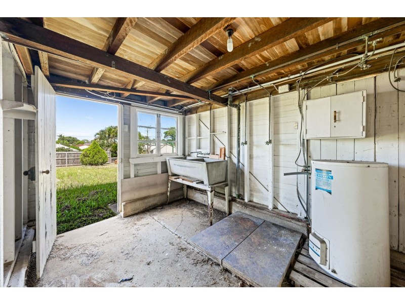 64 Delsie Street, Cannon Hill QLD 4170