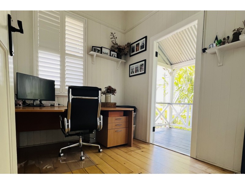 42 Burlington Street, East Brisbane QLD 4169