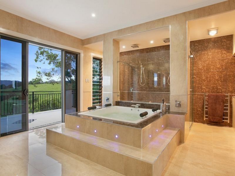 701 Clear Mountain Road, Clear Mountain QLD 4500