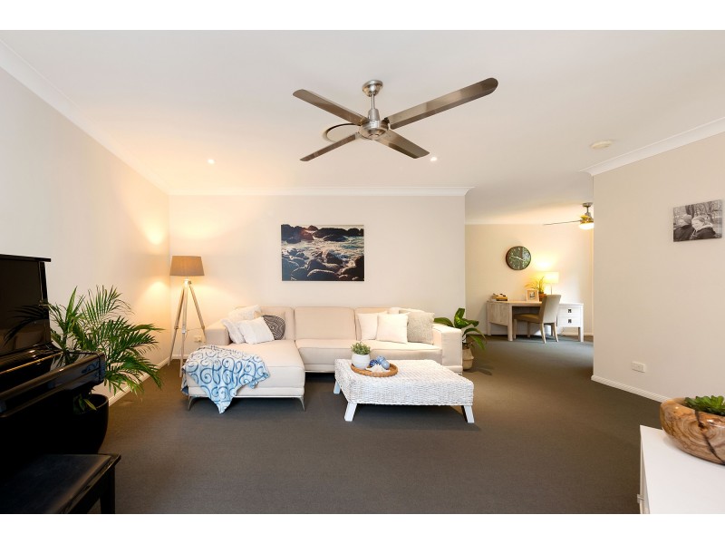 10 Allandale Place, The Gap QLD 4061