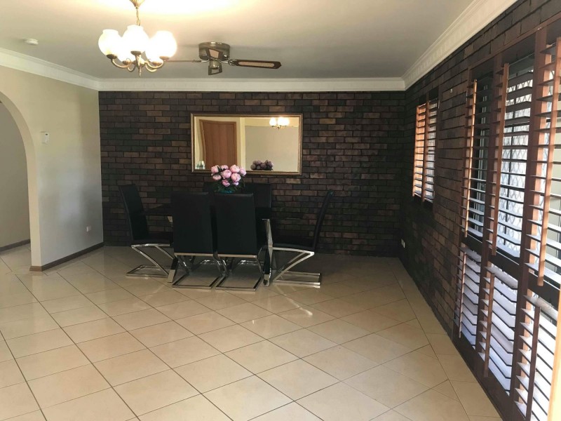 9 Stevenson Court, Carindale QLD 4152