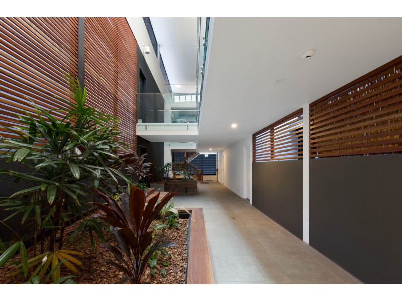 106/27 Ekibin Road, Annerley QLD 4103