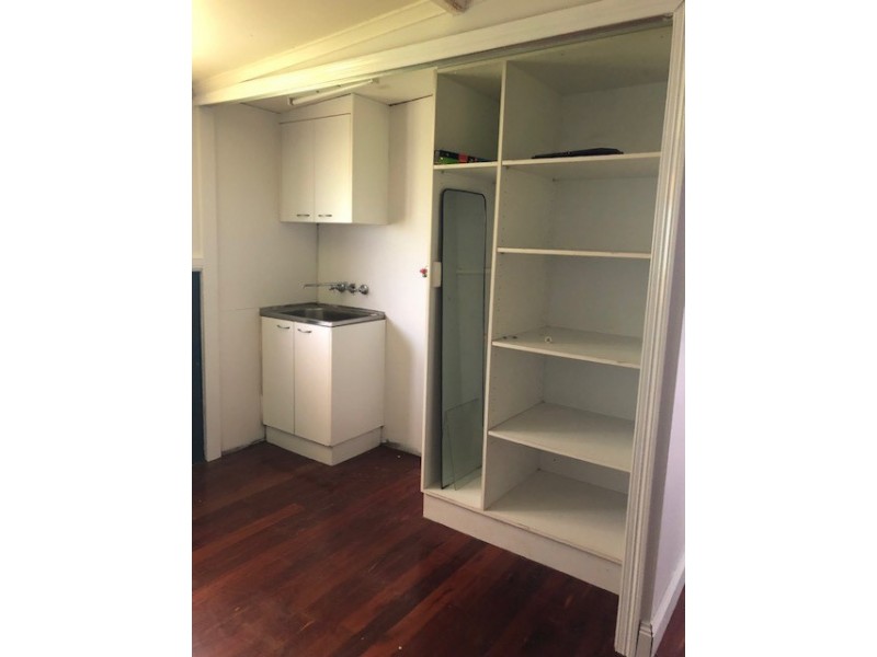 82 Linton Street, Kangaroo Point QLD 4169
