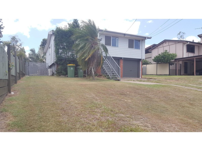 33 Bushmills Court, Hillcrest QLD 4118