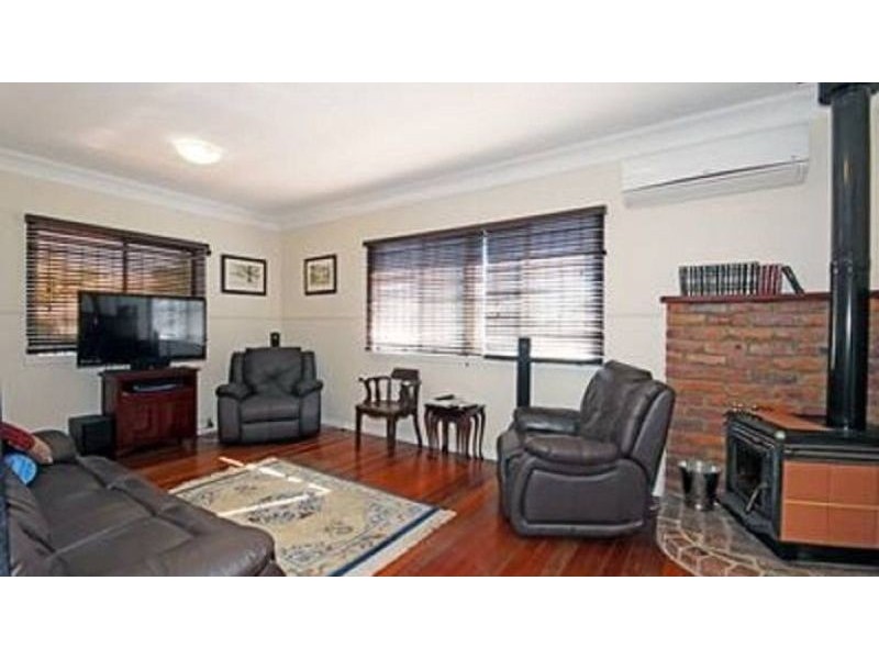 12 Stanton Street, Cannon Hill QLD 4170