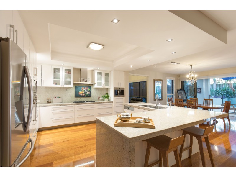 103 Burdekin Drive, Sinnamon Park QLD 4073