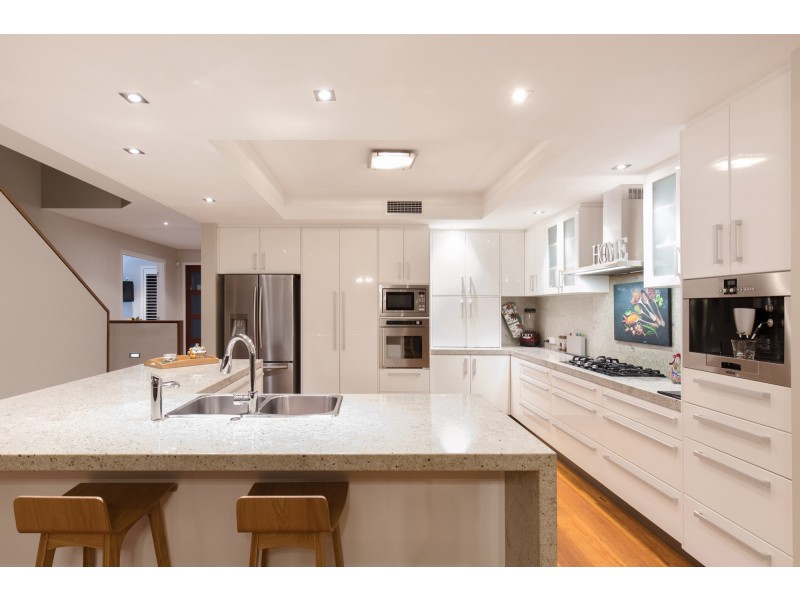 103 Burdekin Drive, Sinnamon Park QLD 4073
