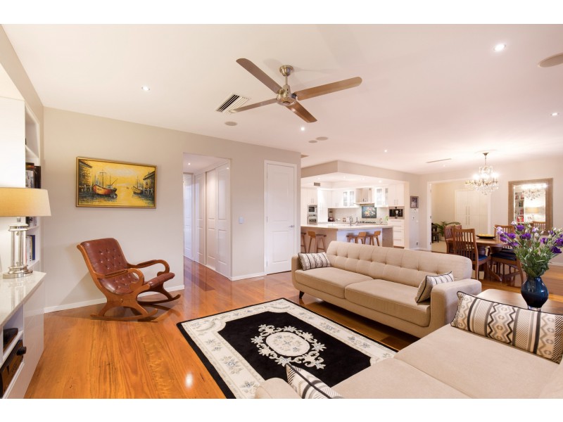 103 Burdekin Drive, Sinnamon Park QLD 4073