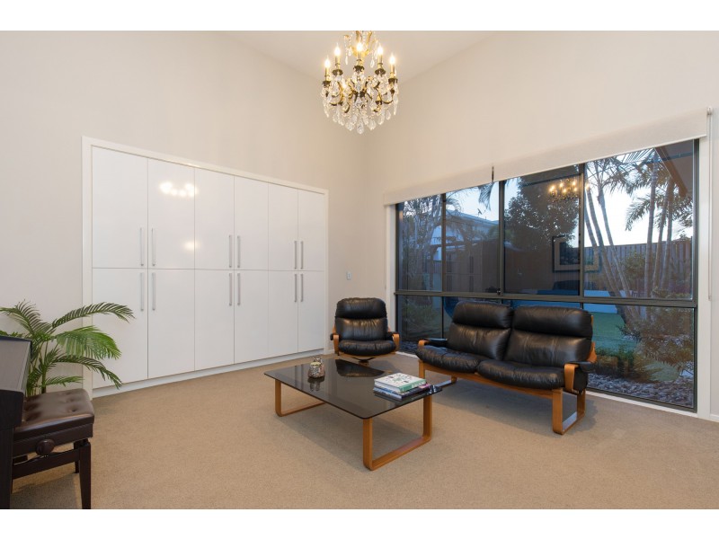 103 Burdekin Drive, Sinnamon Park QLD 4073