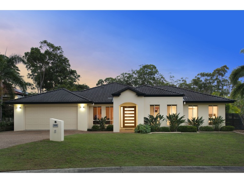 5 Camberwell Place, Forest Lake QLD 4078