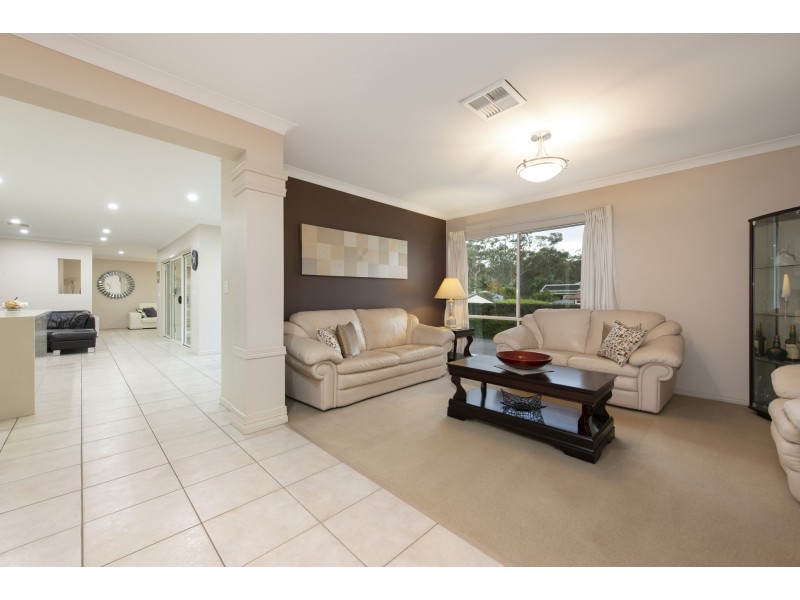 5 Camberwell Place, Forest Lake QLD 4078