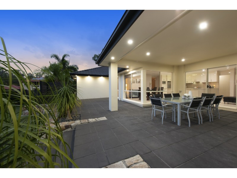5 Camberwell Place, Forest Lake QLD 4078