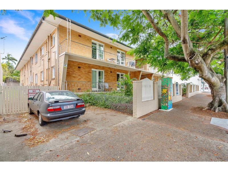 72 Racecourse Road, Hamilton QLD 4007