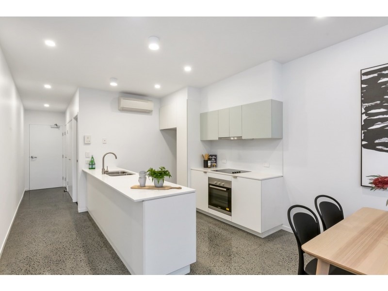 302/27 Ekibin Road, Annerley QLD 4103