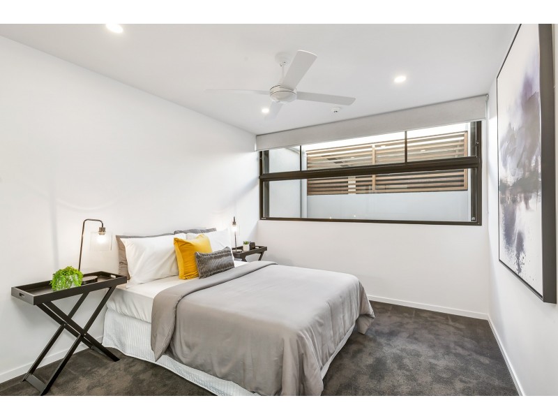 302/27 Ekibin Road, Annerley QLD 4103