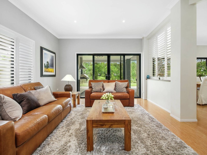 11 Samuel Place, Sinnamon Park QLD 4073