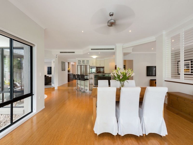 11 Samuel Place, Sinnamon Park QLD 4073