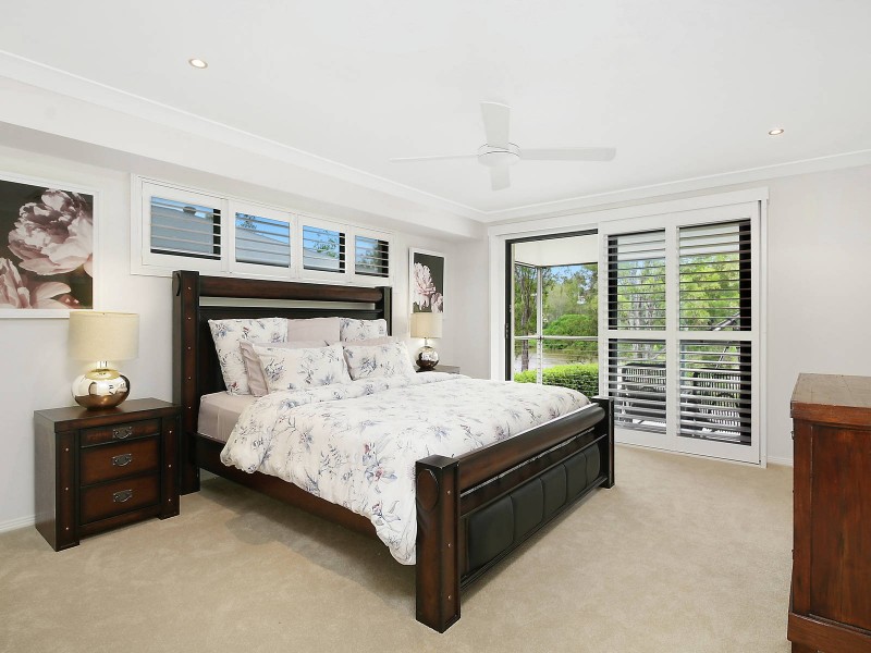 11 Samuel Place, Sinnamon Park QLD 4073