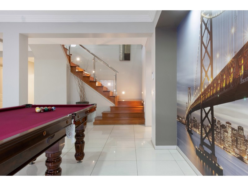 17 Staveley Close, Sinnamon Park QLD 4073