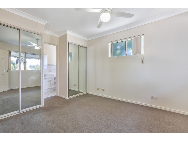 450 Old Cleveland Road, Camp Hill QLD 4152