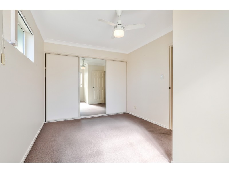 450 Old Cleveland Road, Camp Hill QLD 4152