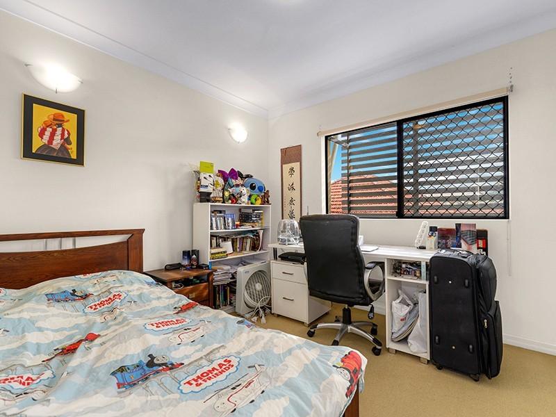 2B/90 Kensington Terrace, Toowong QLD 4066