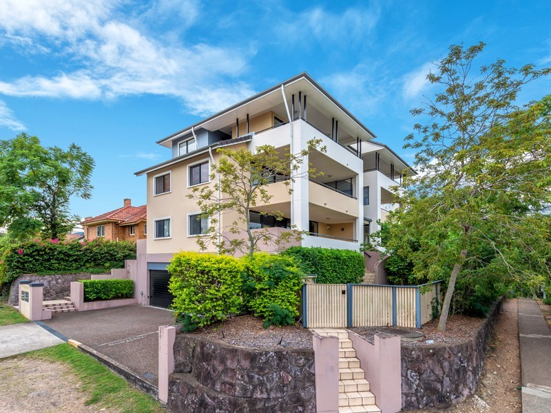 2B/90 Kensington Terrace, Toowong QLD 4066