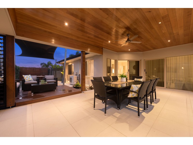 105 Thomas MacLeod Avenue, Sinnamon Park QLD 4073