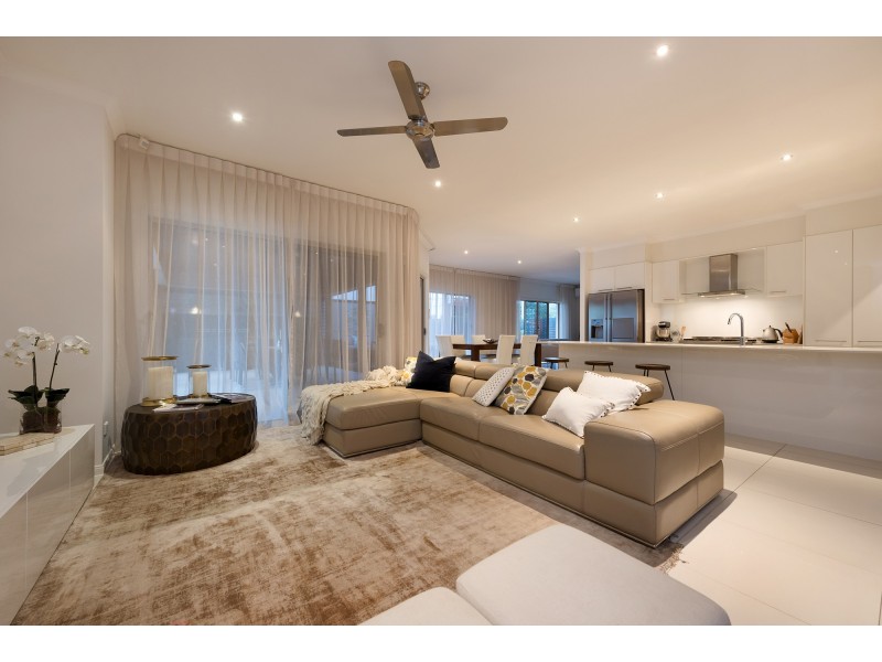 105 Thomas MacLeod Avenue, Sinnamon Park QLD 4073