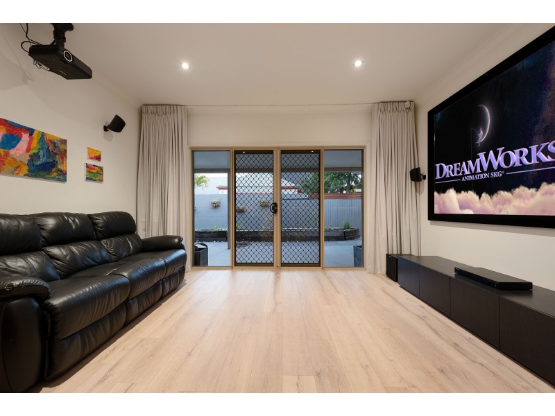 105 Thomas MacLeod Avenue, Sinnamon Park QLD 4073