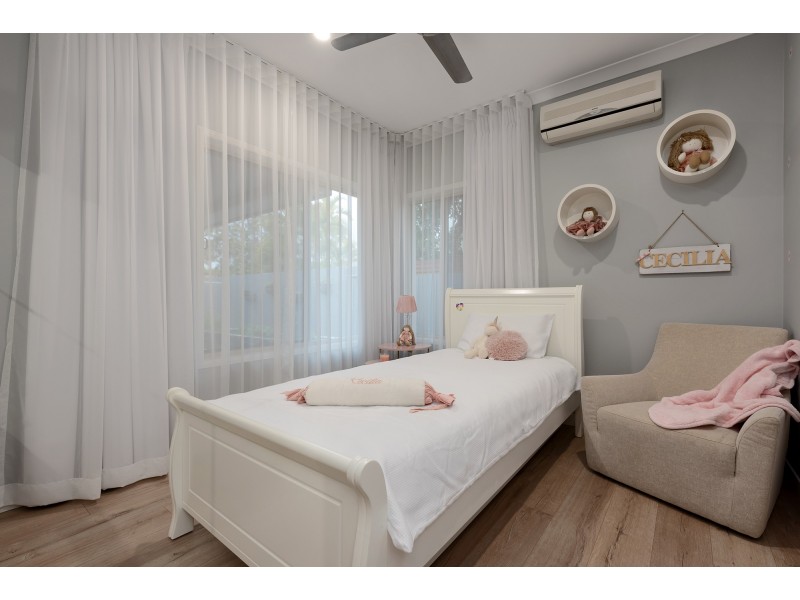 105 Thomas MacLeod Avenue, Sinnamon Park QLD 4073