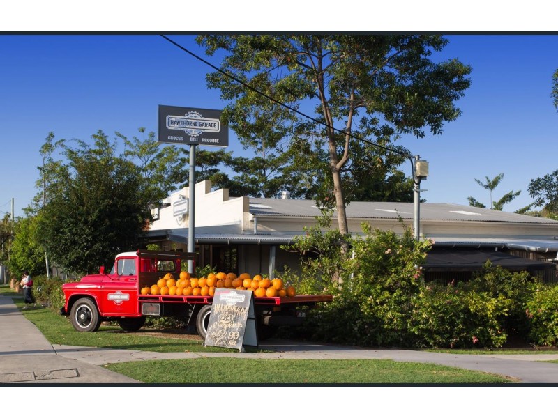 72 Riding Road, Hawthorne QLD 4171