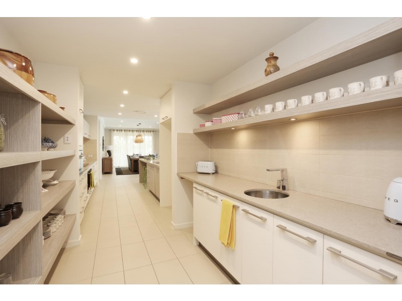 8 Grasslands Street, Yarrabilba QLD 4207