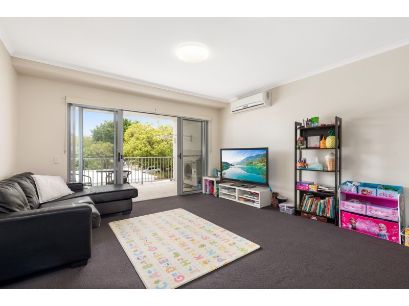 4/31 Grasspan Street, Zillmere QLD 4034