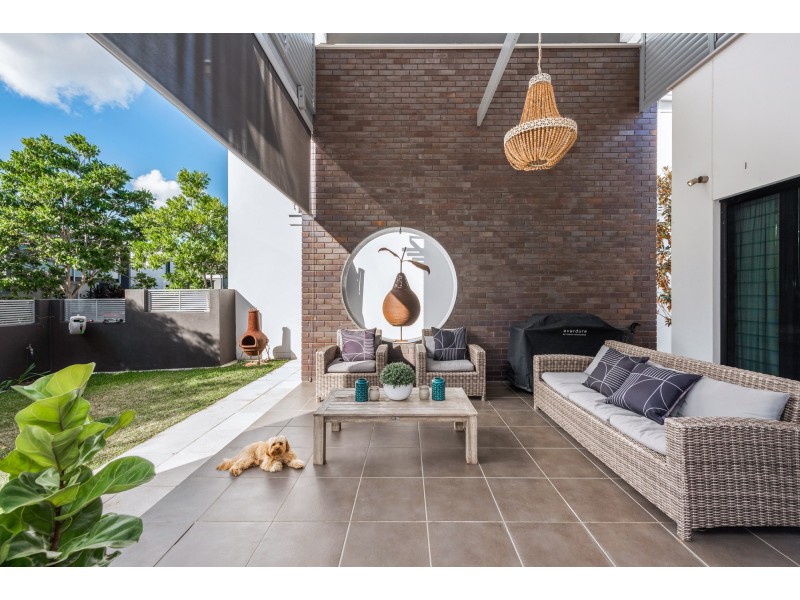 59 Waterline Crescent, Bulimba QLD 4171