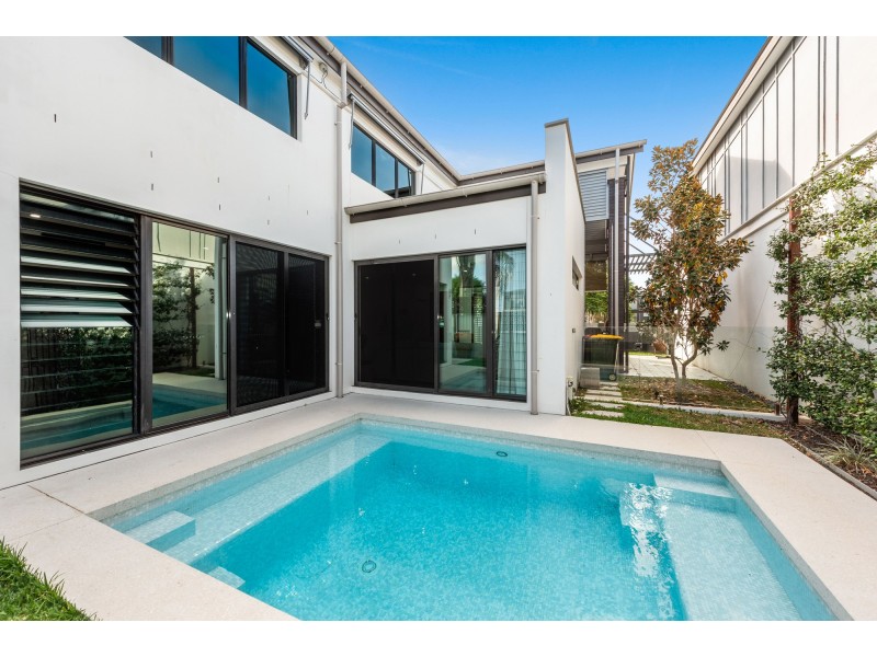 59 Waterline Crescent, Bulimba QLD 4171