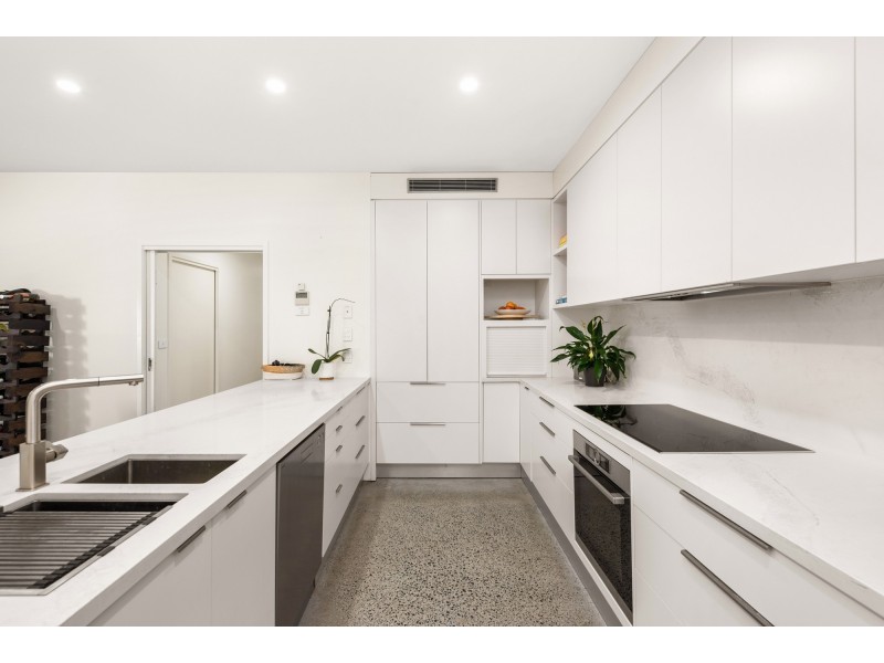 59 Waterline Crescent, Bulimba QLD 4171