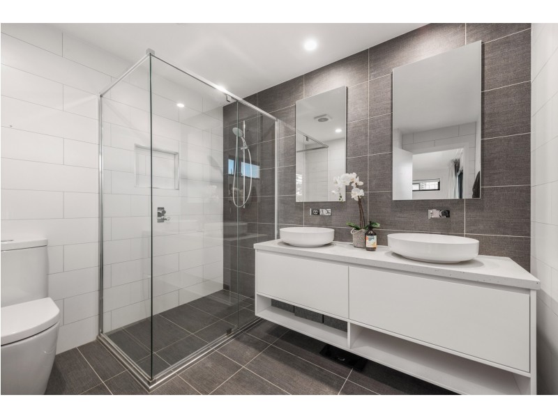 59 Waterline Crescent, Bulimba QLD 4171