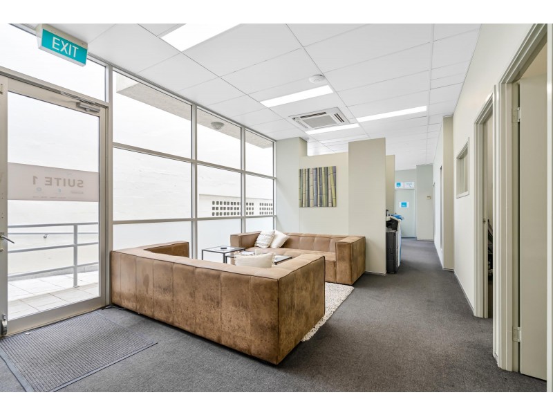 92 Cleveland Street, Greenslopes QLD 4120