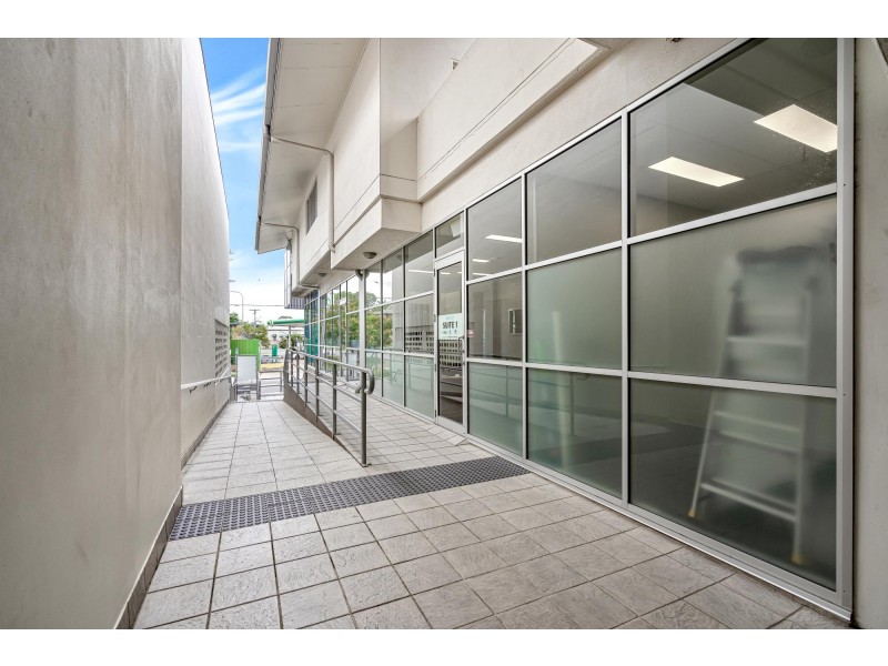 92 Cleveland Street, Greenslopes QLD 4120