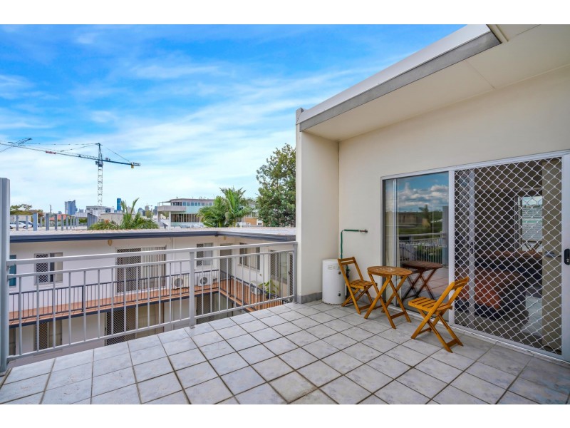 92 Cleveland Street, Greenslopes QLD 4120